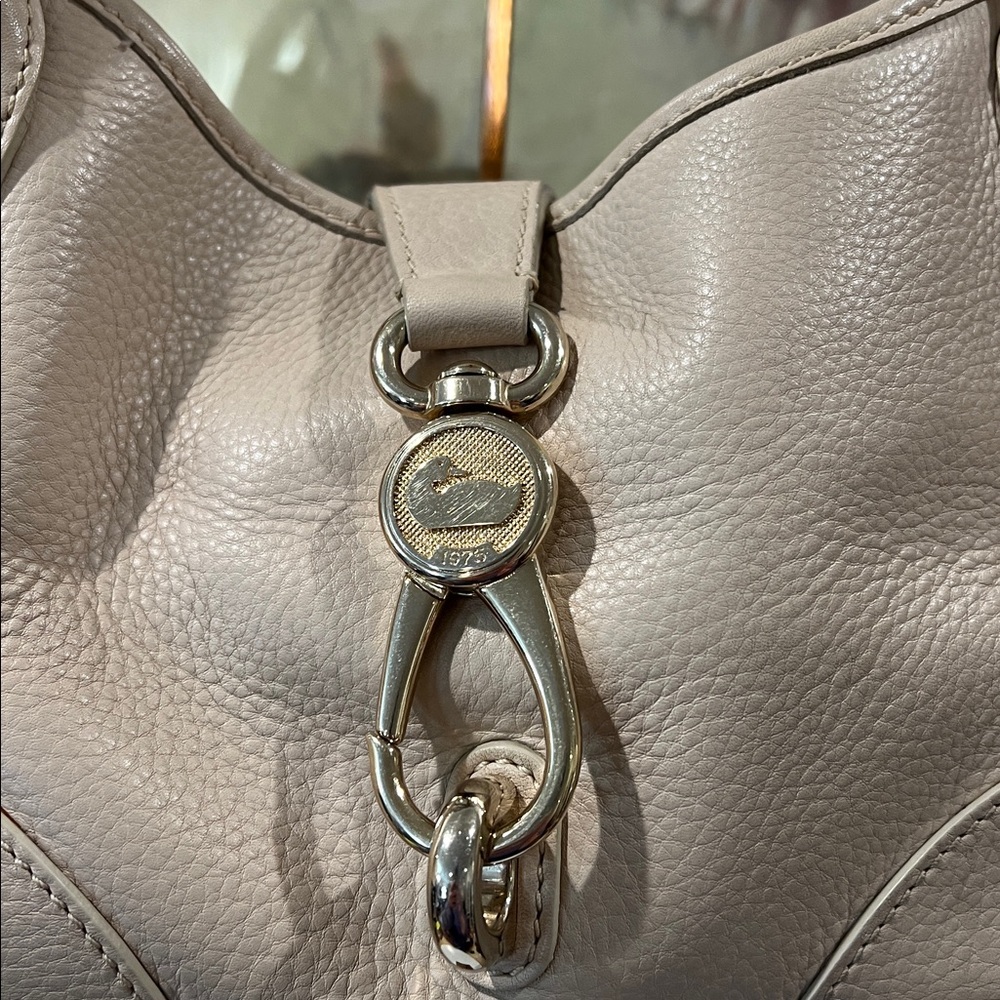 Dooney & Bourke Cream Leather Shoulder Bag - Picture 3 of 16